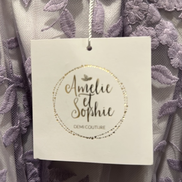 Cape dress with elastic neckline. - Picture 3 of 4